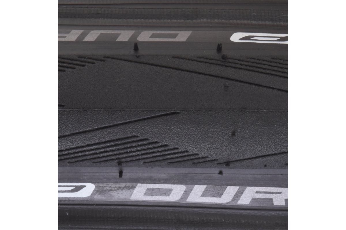 SCHWALBE pneu DURANO PLUS 25-622 700X25C tringle souple