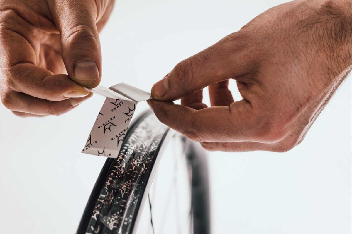 Fond de Jante Adhésif Tubeless PEATY'S Rim Job 21 mm x 9 m