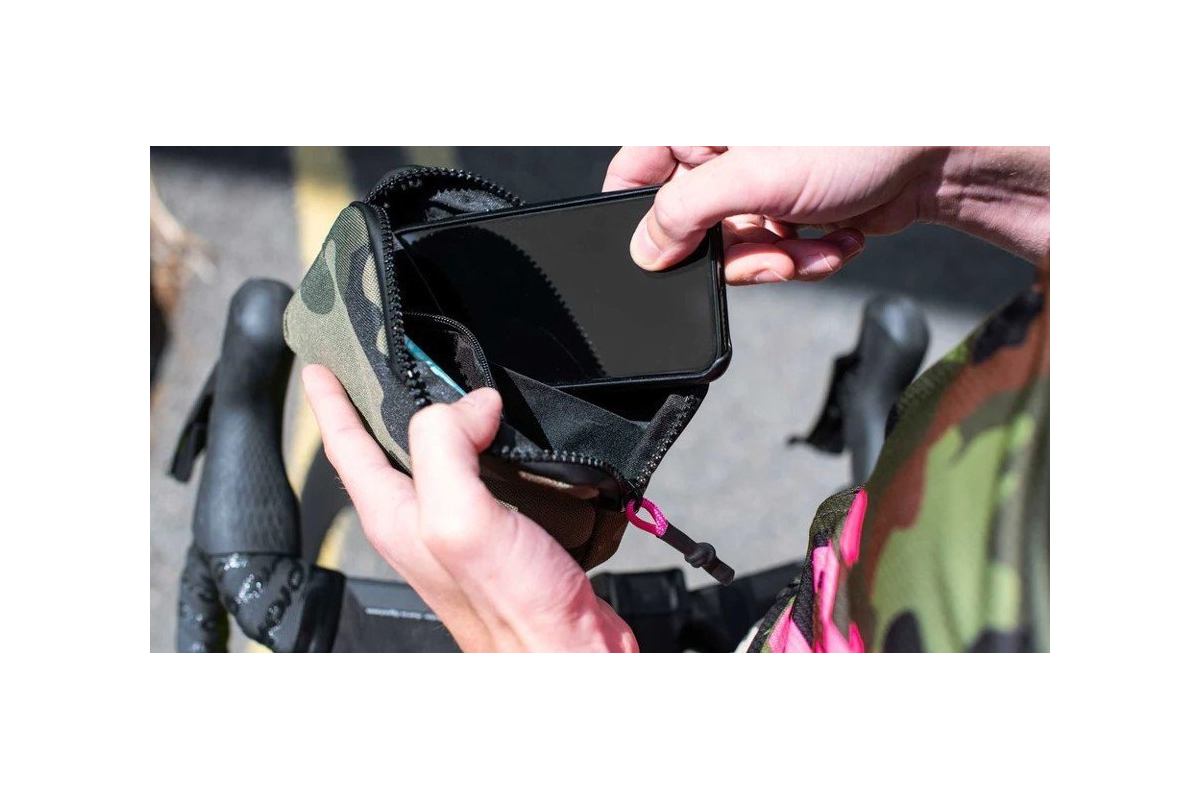 Sacoche MUC-OFF ESSENTIAL CASE Camo