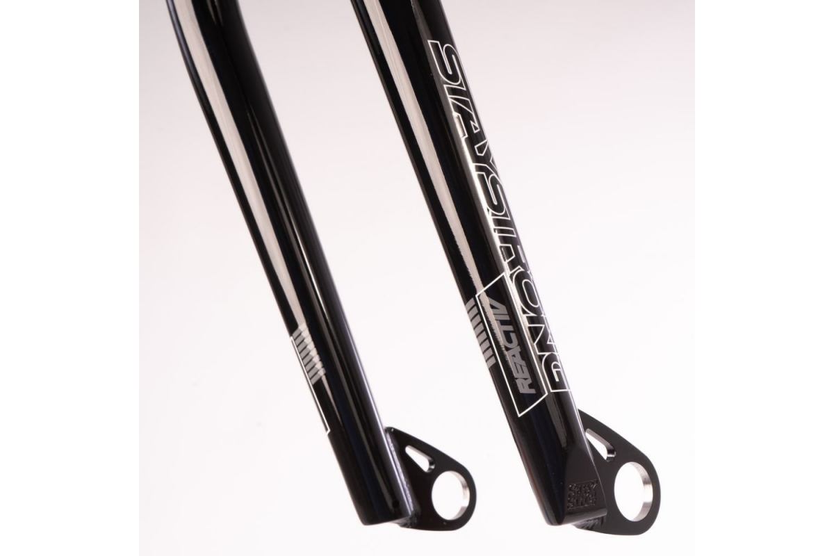 Fourche STAYSTRONG Reactiv Conique 20'' Axe 20/10mm Noir