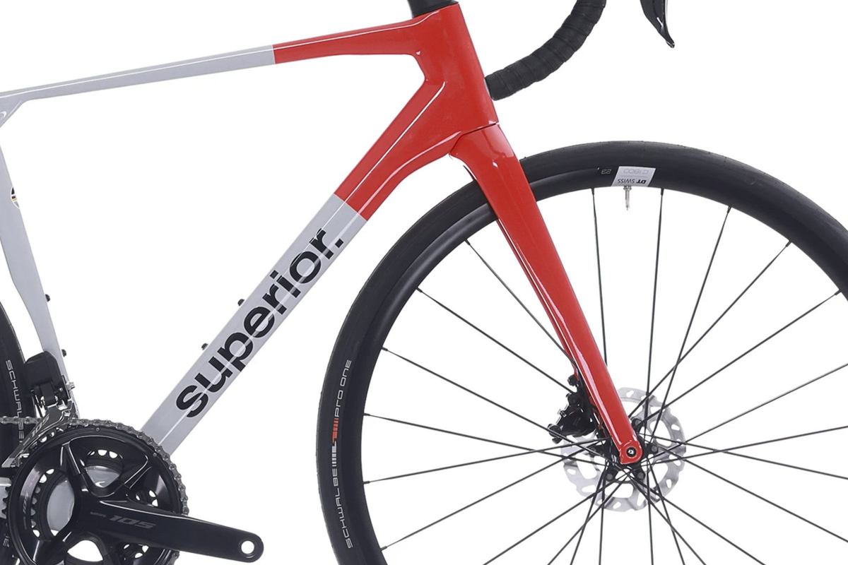 Vélo de Route Superior XR 9.5 Gran Fondo - Carbone & Shimano 105 Di2