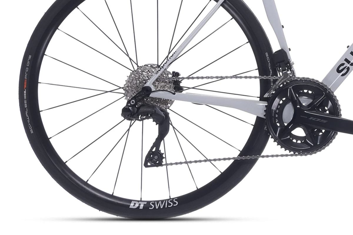 Vélo de Route Superior XR 9.5 Gran Fondo - Carbone & Shimano 105 Di2