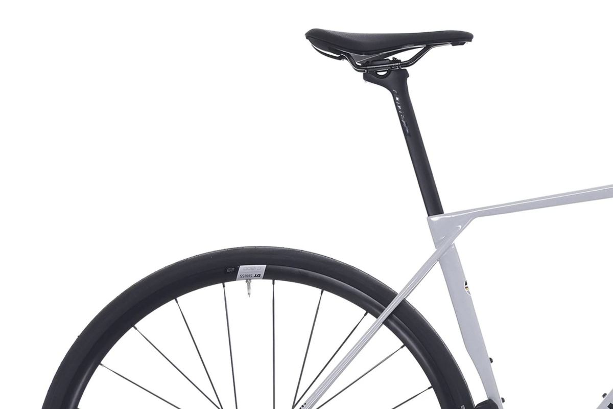 Vélo de Route Superior XR 9.5 Gran Fondo - Carbone & Shimano 105 Di2