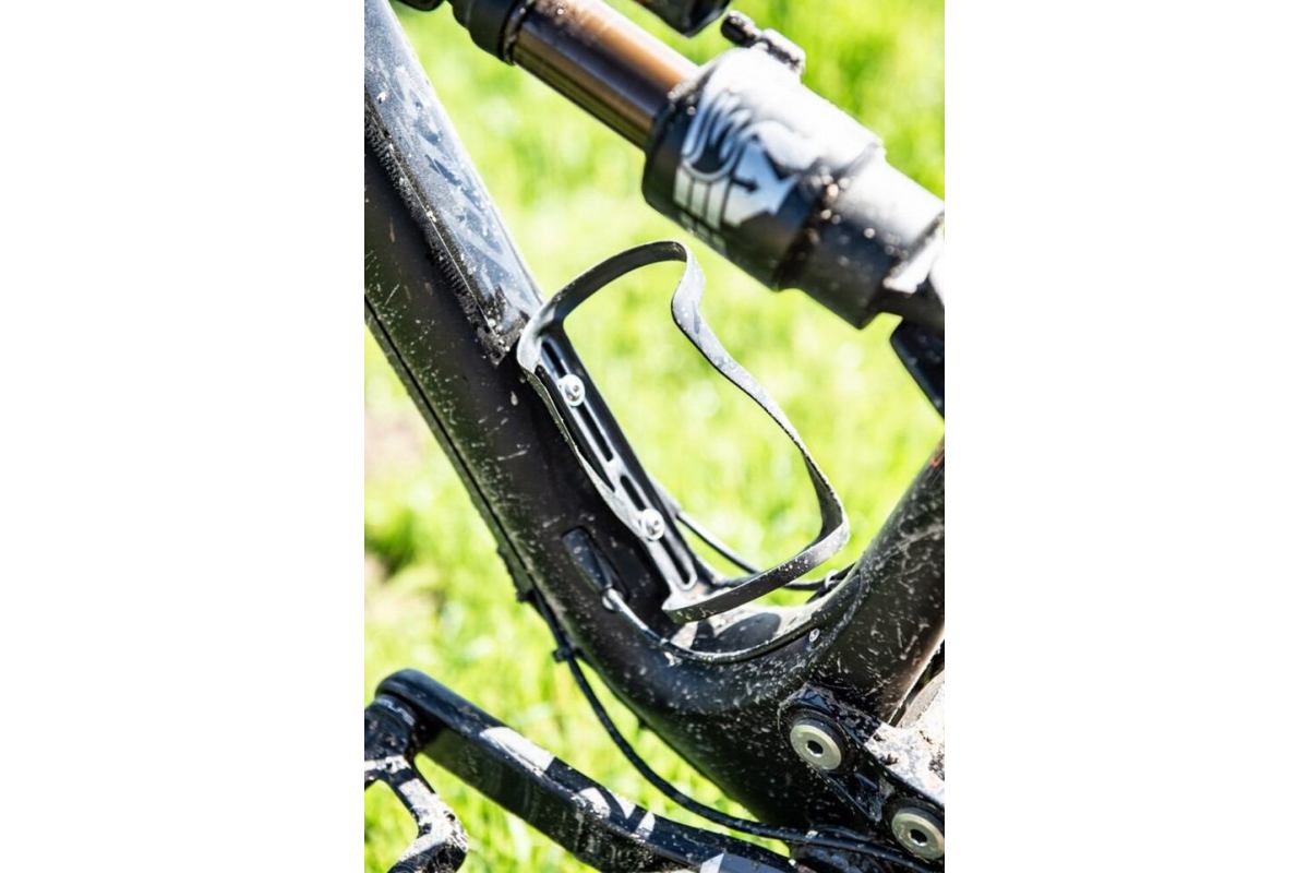 Porte-Bidon BLACKBURN Carbon CLUTCH Main Gauche