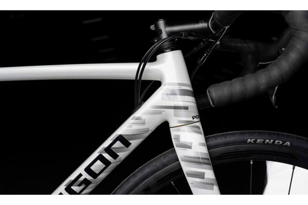 Polygon Strattos S4D : Vélo Route Aluminium & Freins à Disques