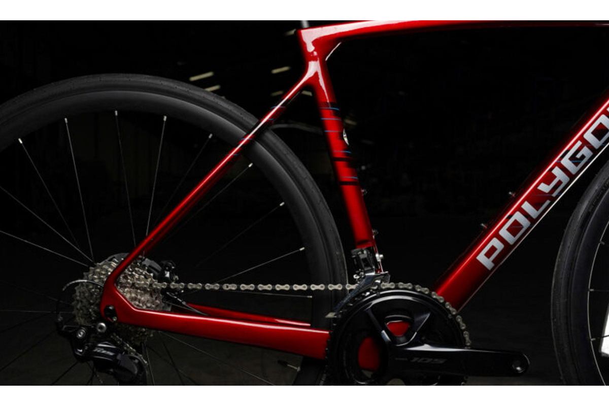 Polygon Strattos S7D : Vélo de Route Carbone & Shimano 105 12V