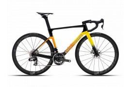 Vélo de Route POLYGON Helios A0 AXS Carbone | SRAM RED eTap | ZIPP 303