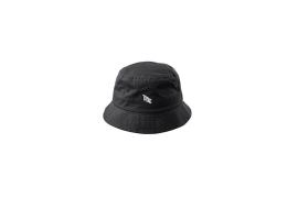 0_chapeau-title-bucket-black