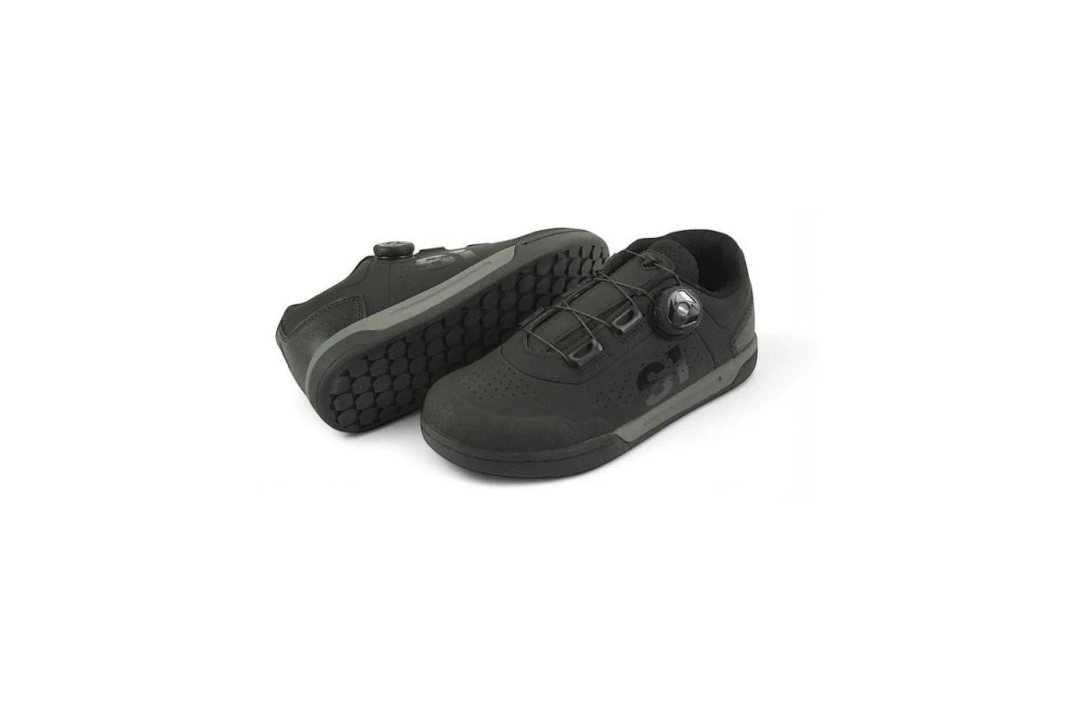0_chaussures-s1-accell-black