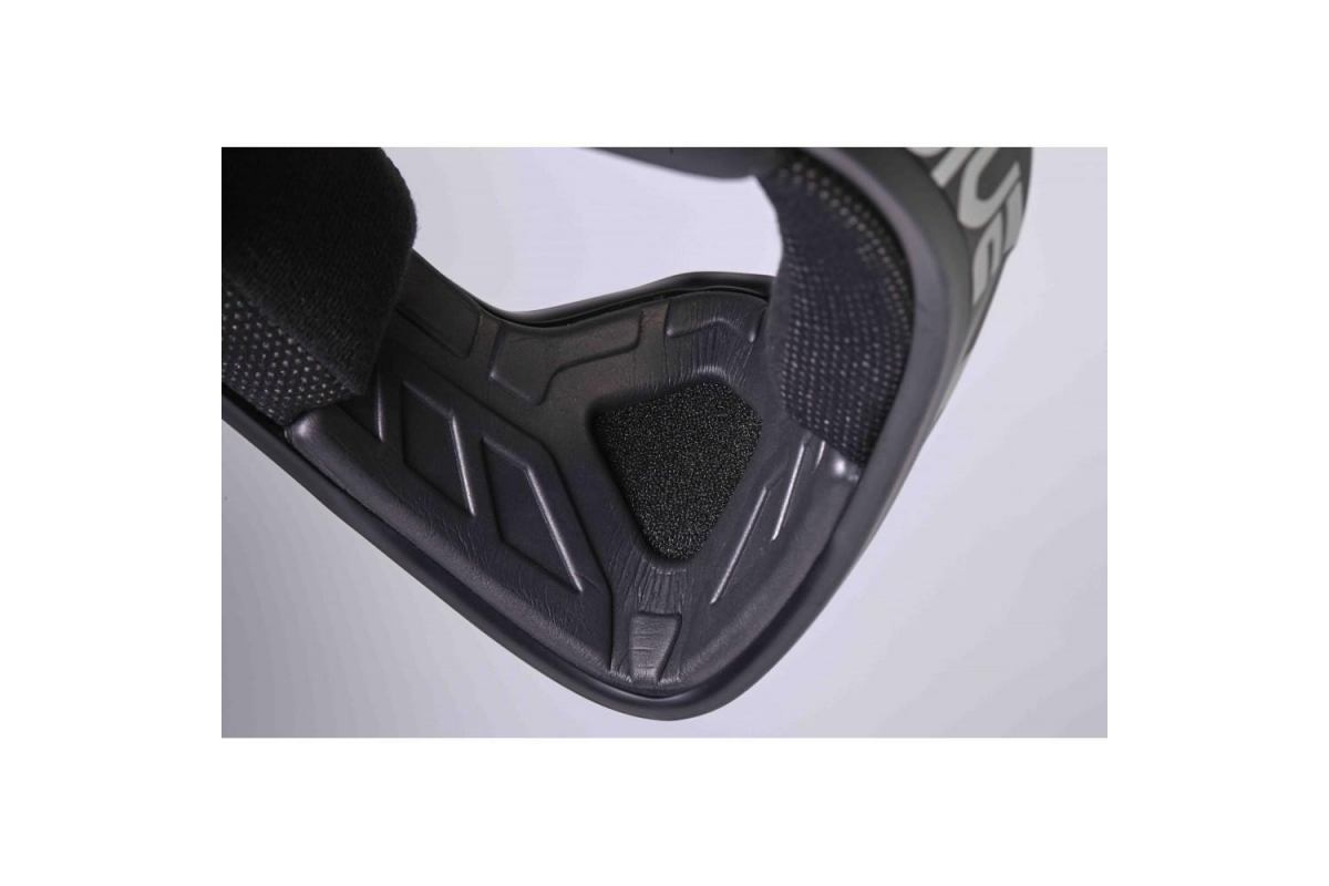 5_casque-evolve-storm-matt-black