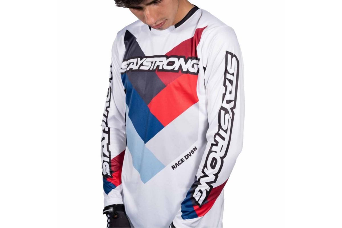 1_maillot-staystrong-chevron-white