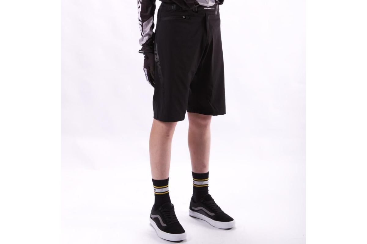 0_stay-strong-v2-race-short-noir-noir-adulte