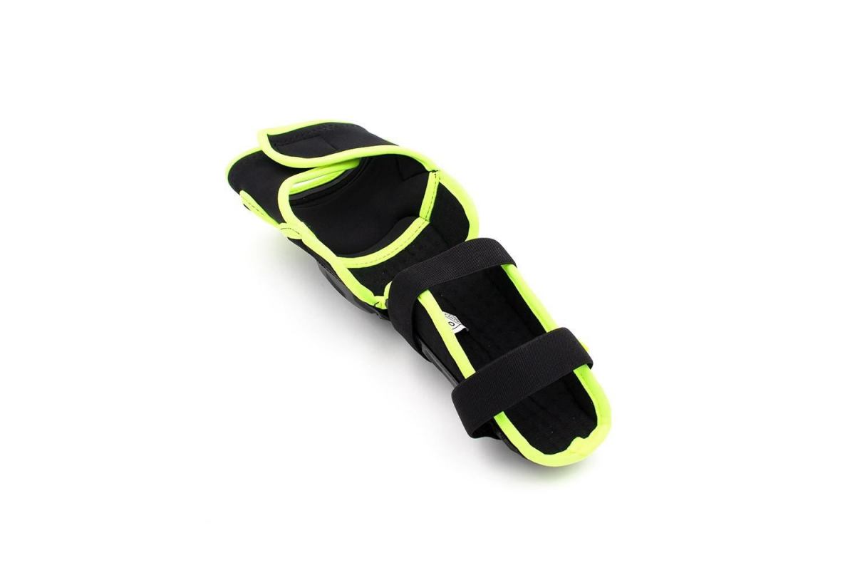 2_genouilleres-shot-ultra-black