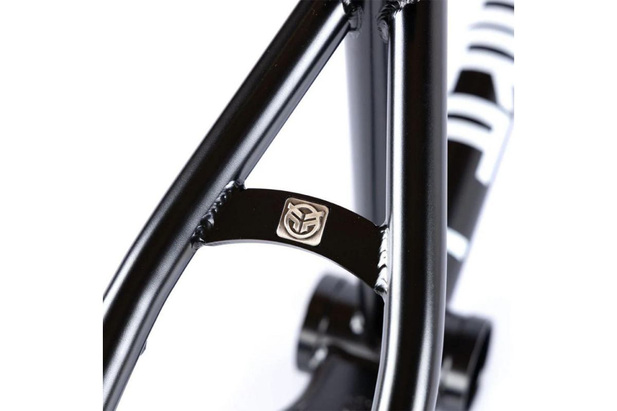 3_cadre-federal-bruno-ics2-black