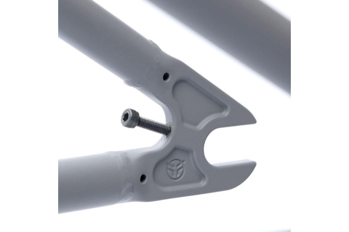 11_cadre-federal-bruno-ics2-matt-grey