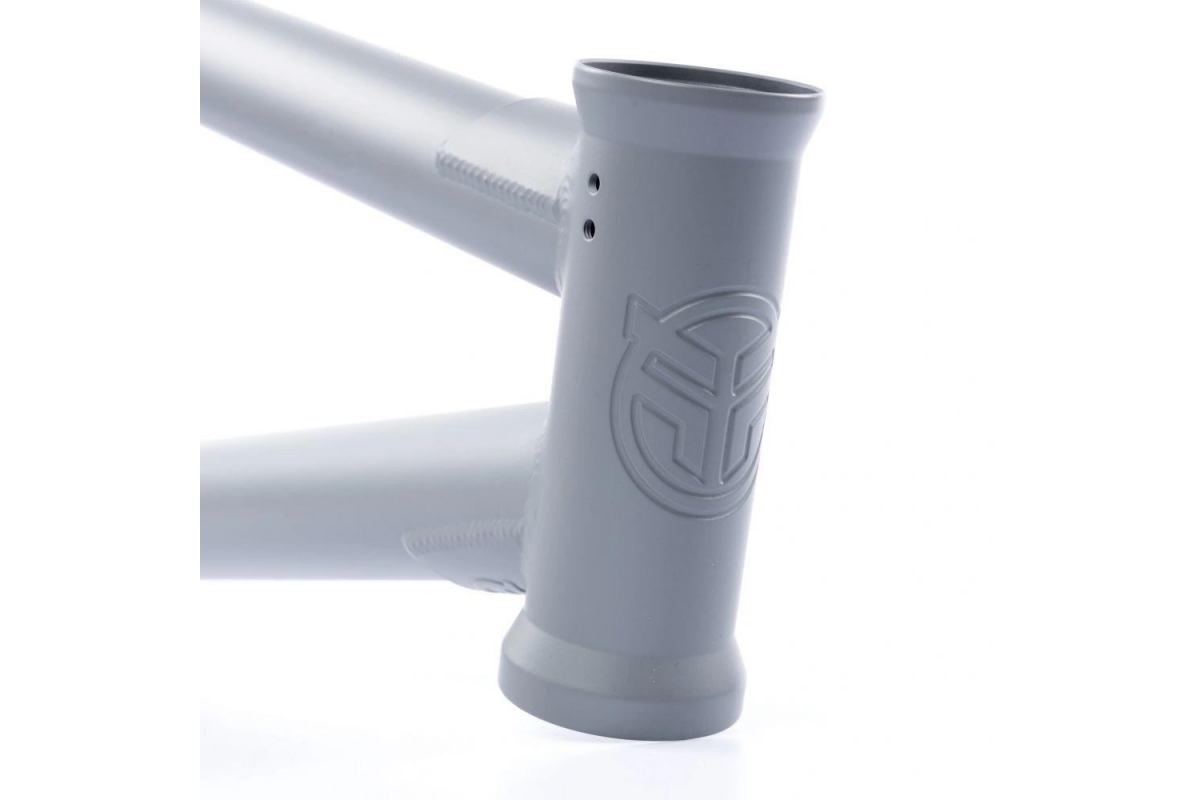 3_cadre-federal-bruno-ics2-matt-grey