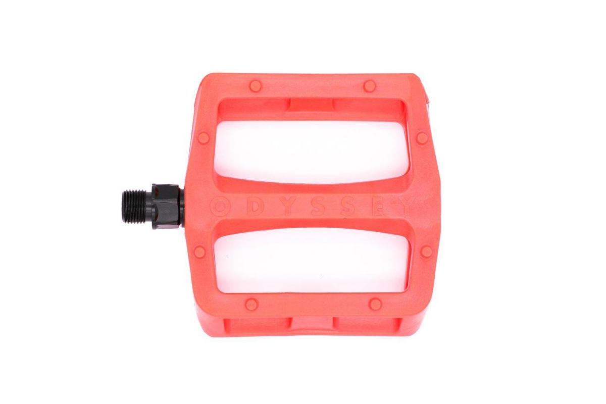 13_pedales-odyssey-grandstand-v2-pc