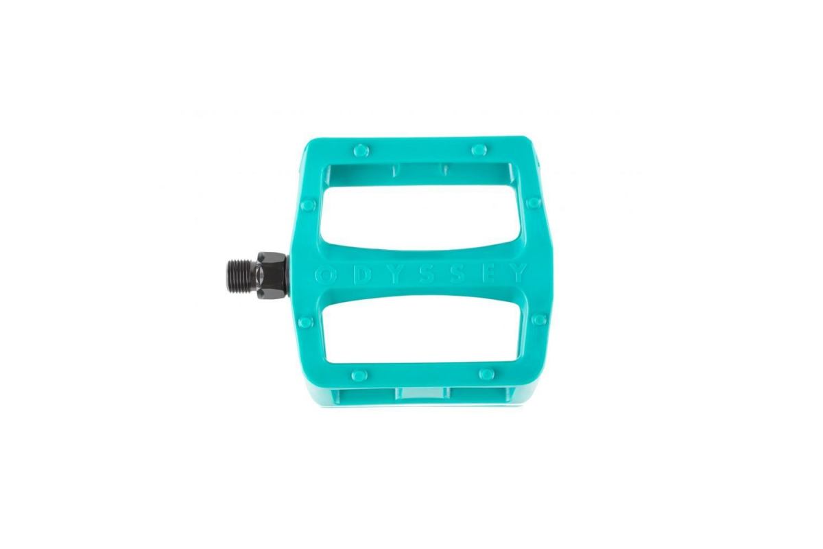 2_pedales-odyssey-grandstand-v2-pc