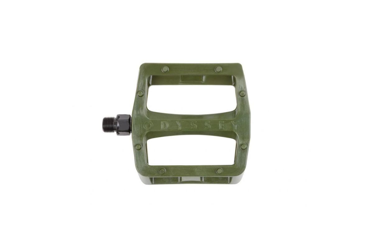 3_pedales-odyssey-grandstand-v2-pc