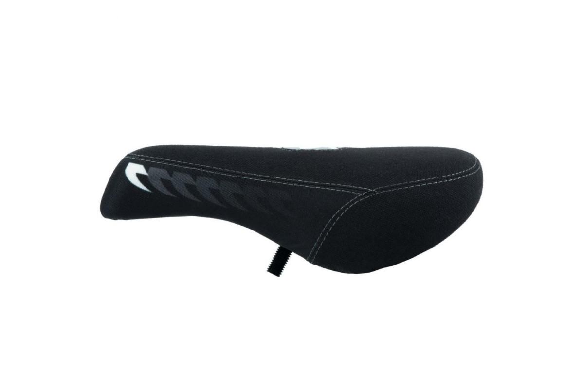 4_selle-tall-order-fade-logo-mid-pivotal-black