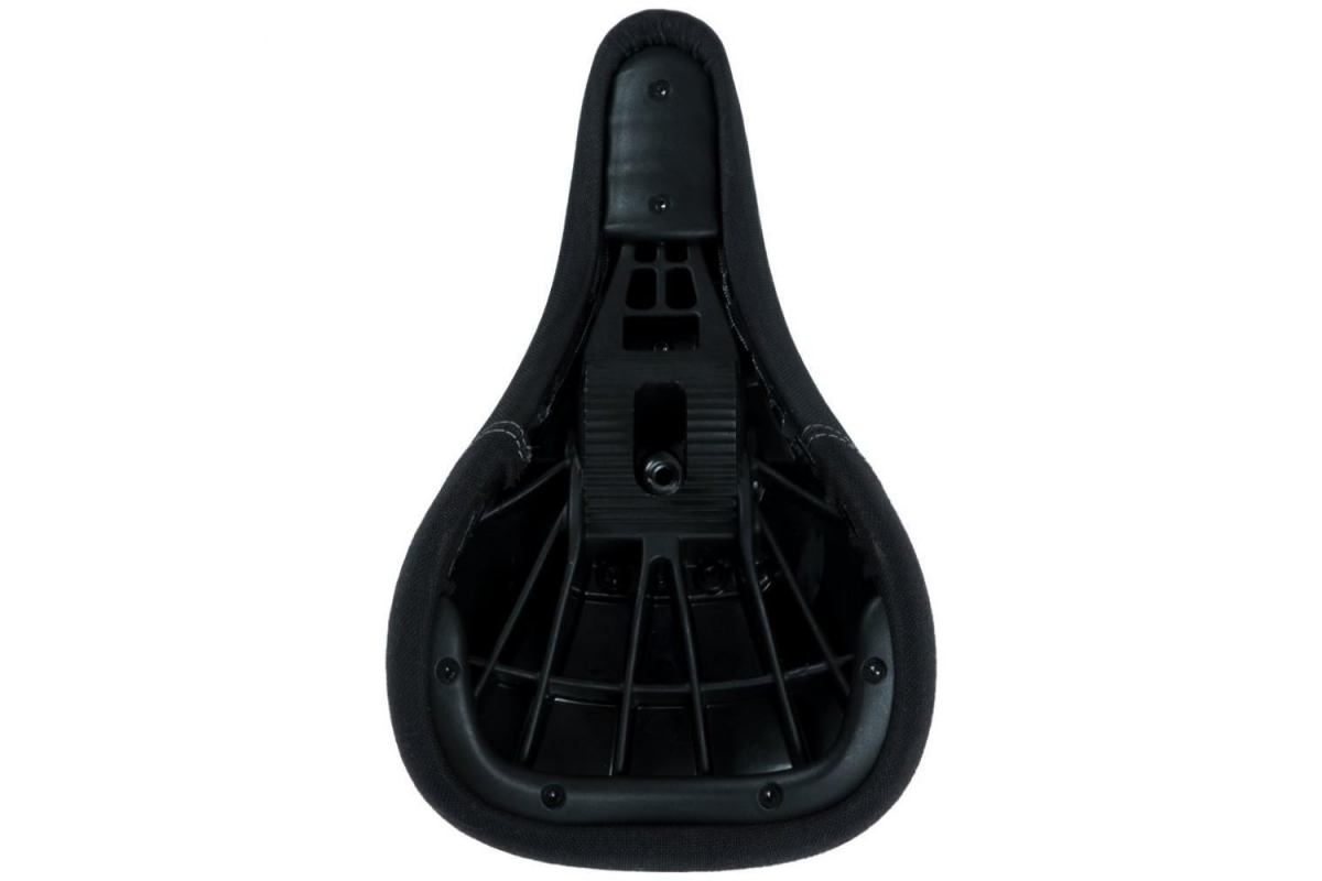 6_selle-tall-order-fade-logo-mid-pivotal-black