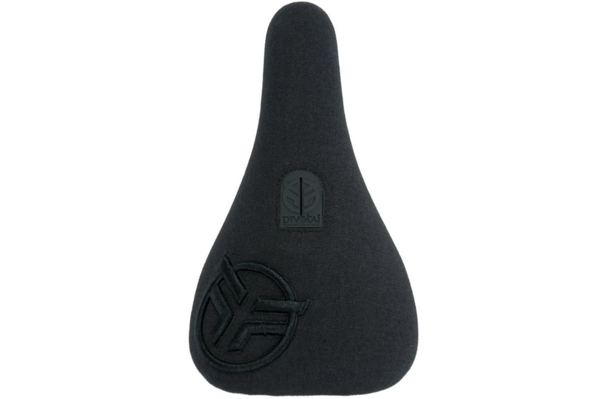 3_selle-federal-slim-pivotal-logo-black-raised-stitching-black