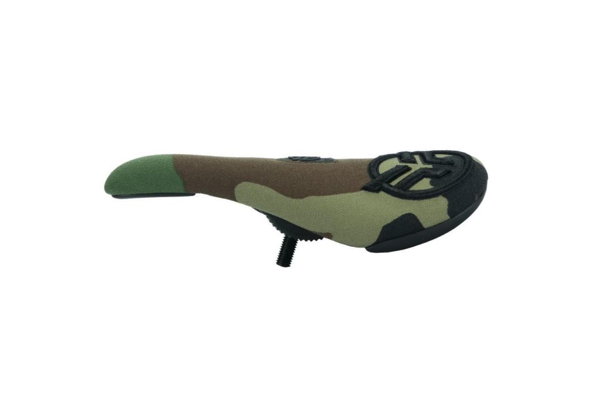 2_selle-federal-slim-pivotal-logo-camo-raised-stitching-black