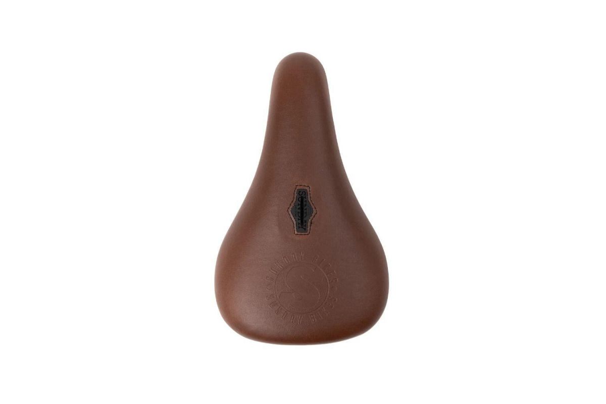 2_selle-sunday-badge-perforated-pivotal-brown
