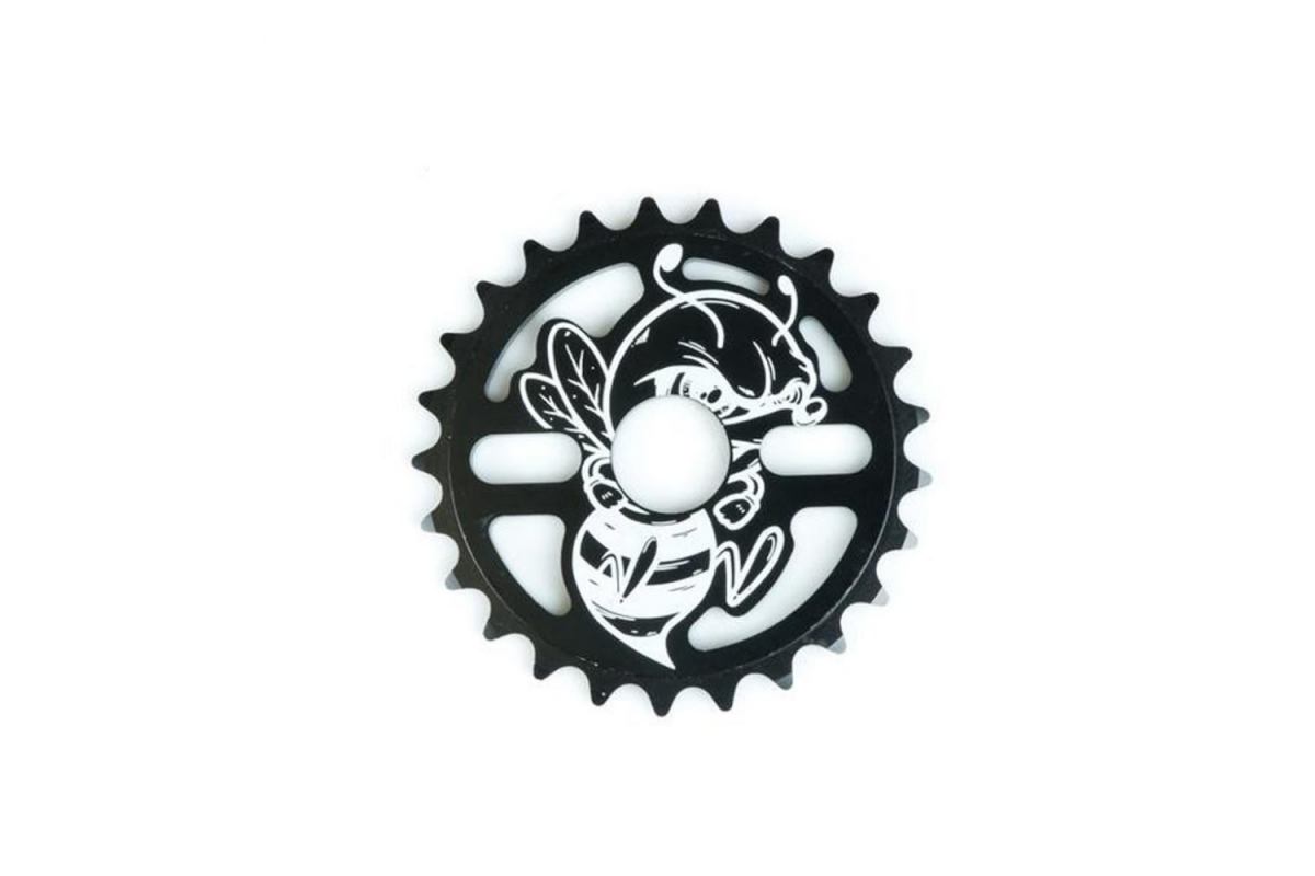 0_couronne-total-killabee-black-white