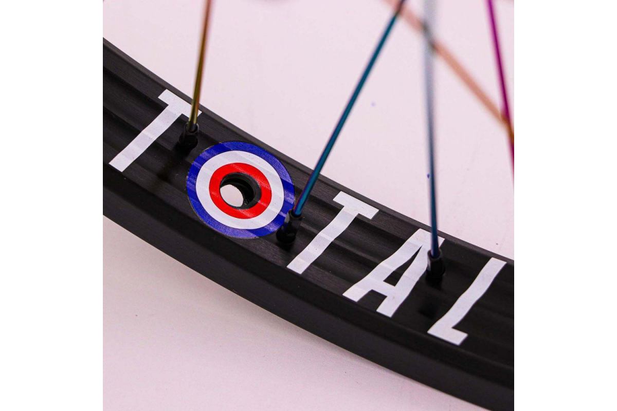 2_roue-avant-total-techfire-blackrainbow