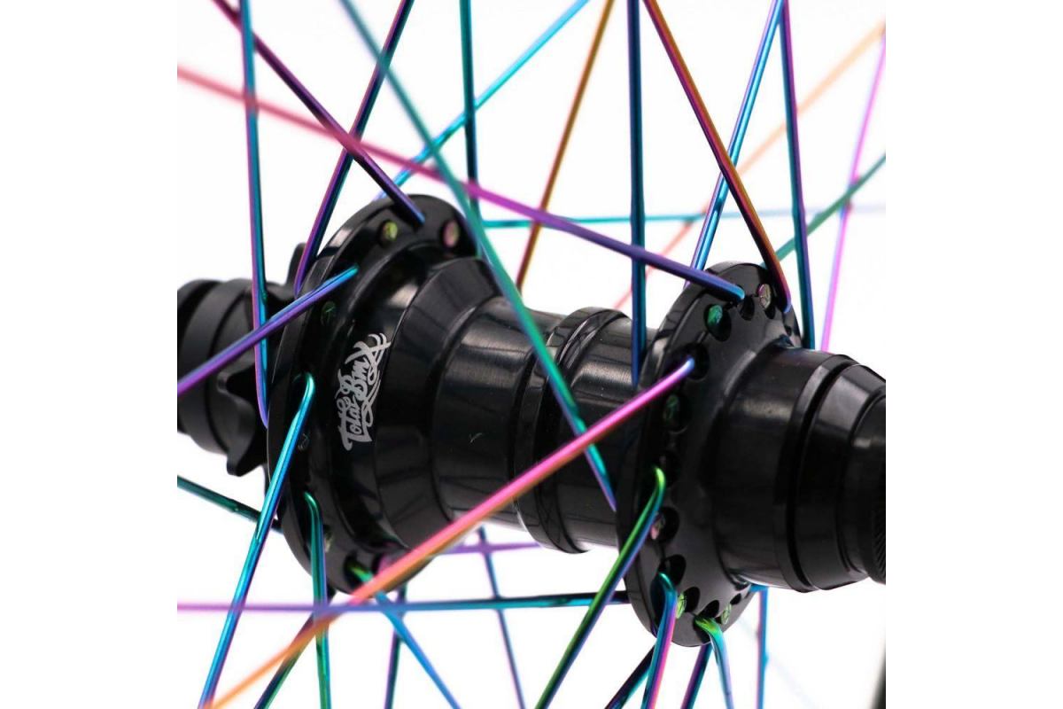 1_roue-arriere-total-techfire-rainbowblack