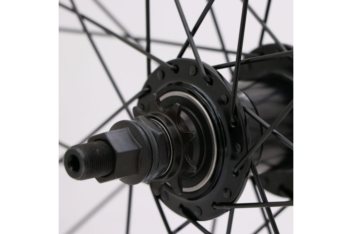 1_roue-arriere-gt-bikes-freestyle-freecoaster-noir