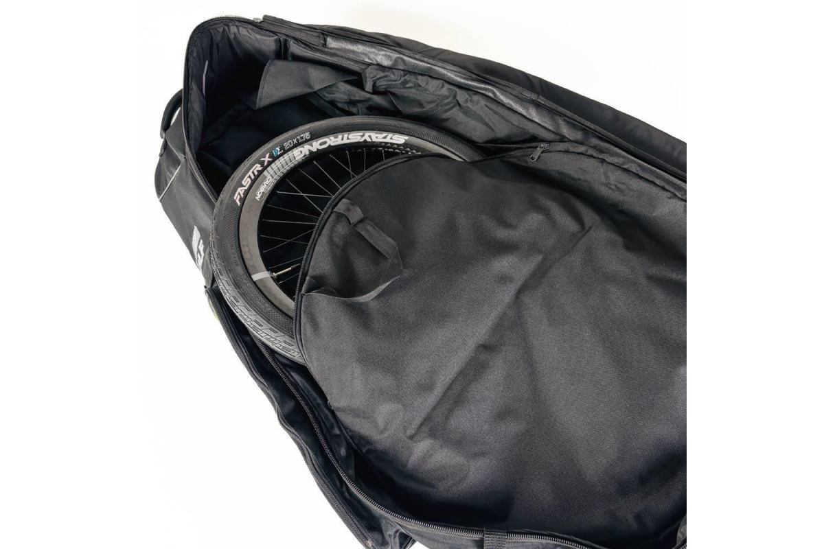 7_sac-de-voyage-staystrong-golf-v3-blackgrey