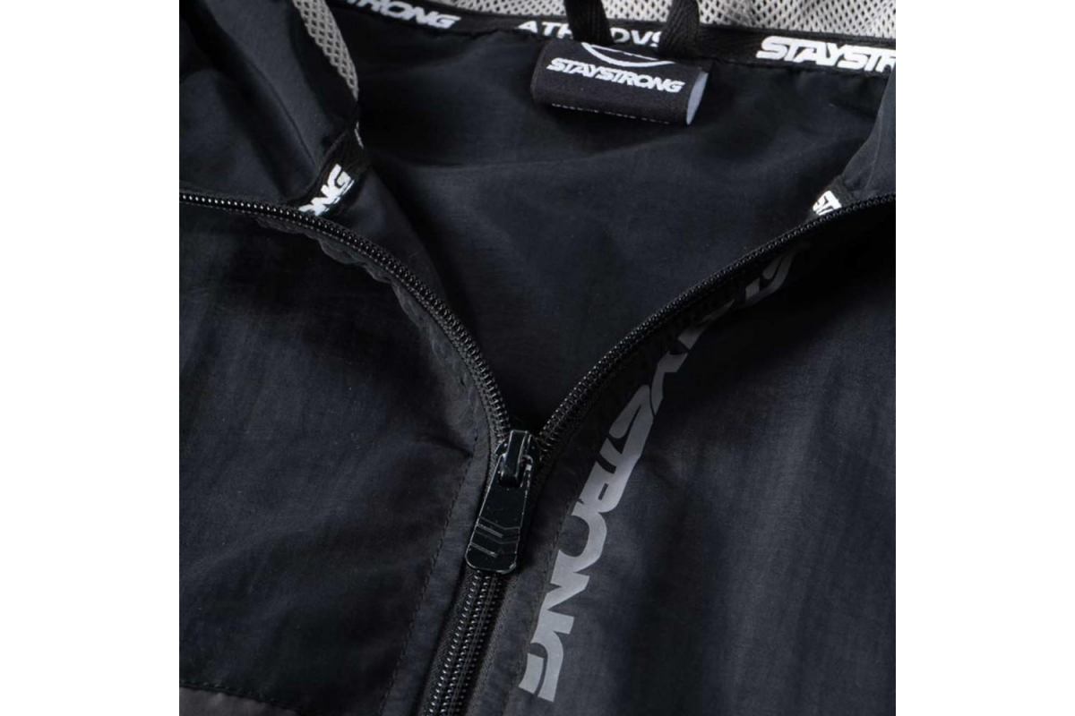 2_jacket-staystrong-cut-off-vertical-black