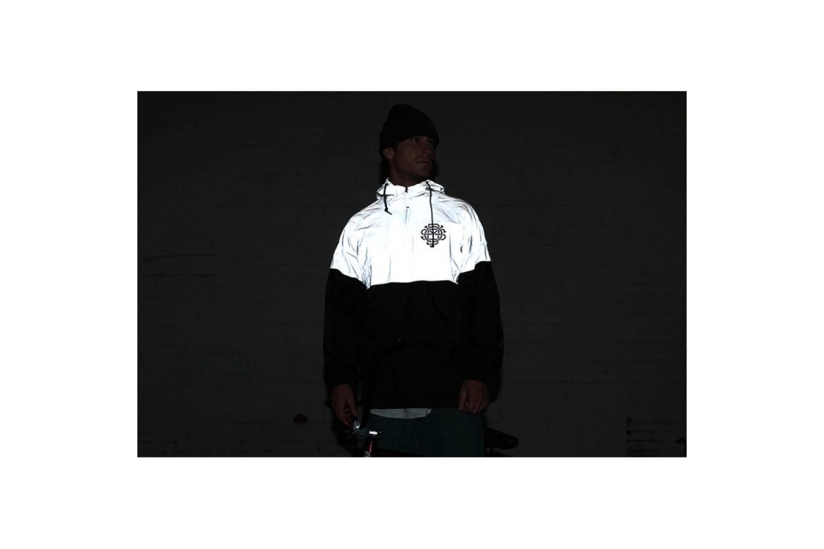 5_veste-odyssey-monogram-windbreaker-gris-reflechissant-noir