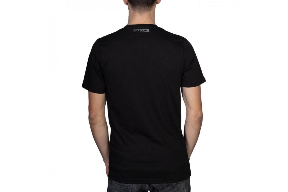 1_t-shirt-staystrong-word-box-black