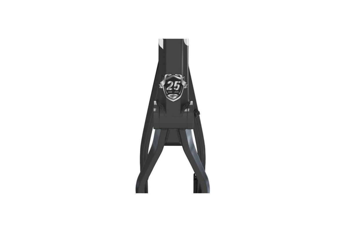 3_cadre-meybo-holeshot-2025-bluepinkblack