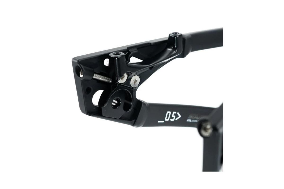 3_cadre-stay-strong-for-life-v5-2025-black-black