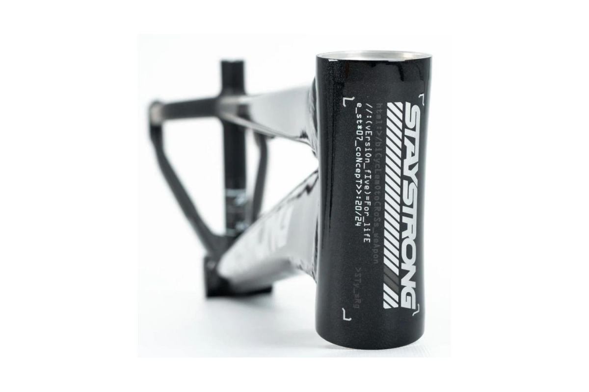 5_cadre-stay-strong-for-life-v5-2025-black-black