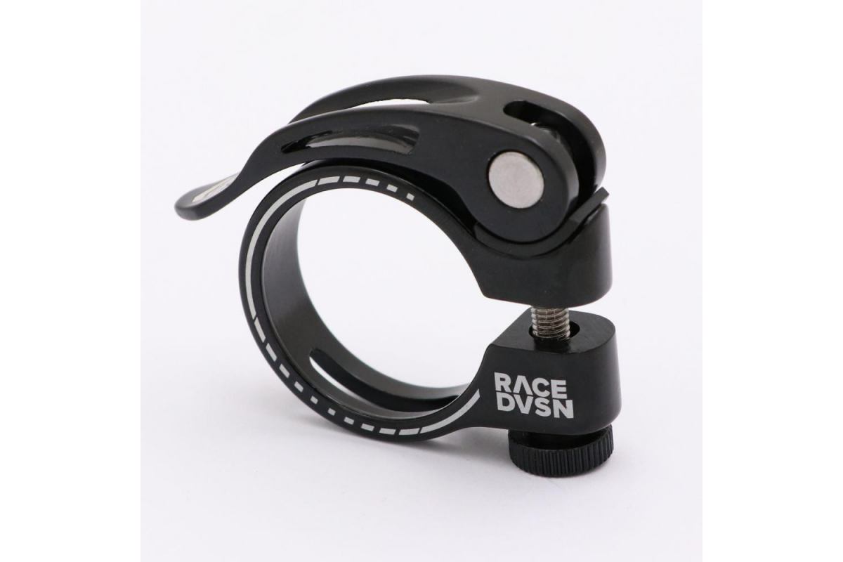 2_collier-de-selle-stay-strong-race-dvsn-chevron-black