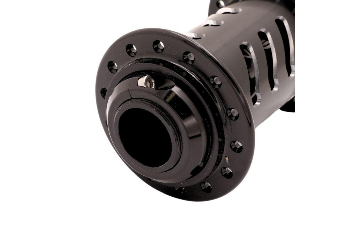 6_paire-de-moyeux-onyx-x-stay-strong-ultra-disc-10mm-28h-black