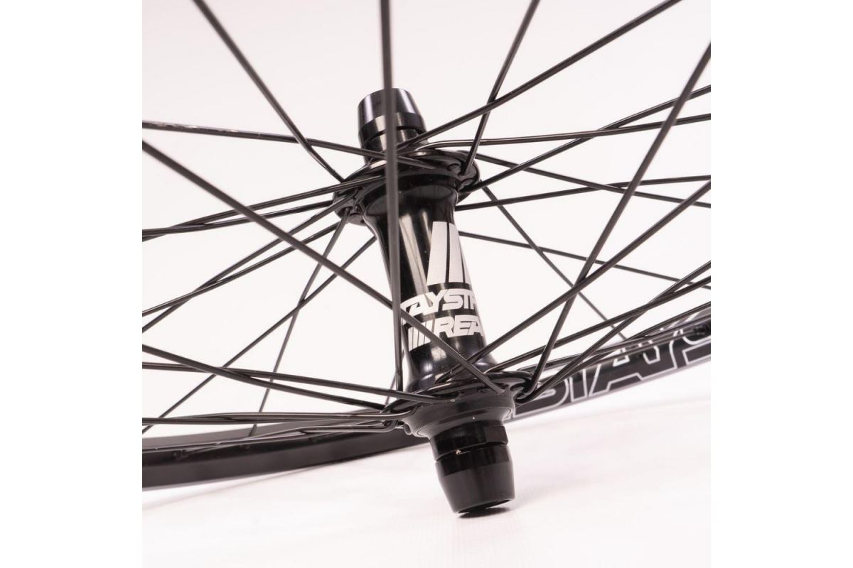 11_paire-de-roues-stay-strong-disc-reactiv-race-v2-20x150-black