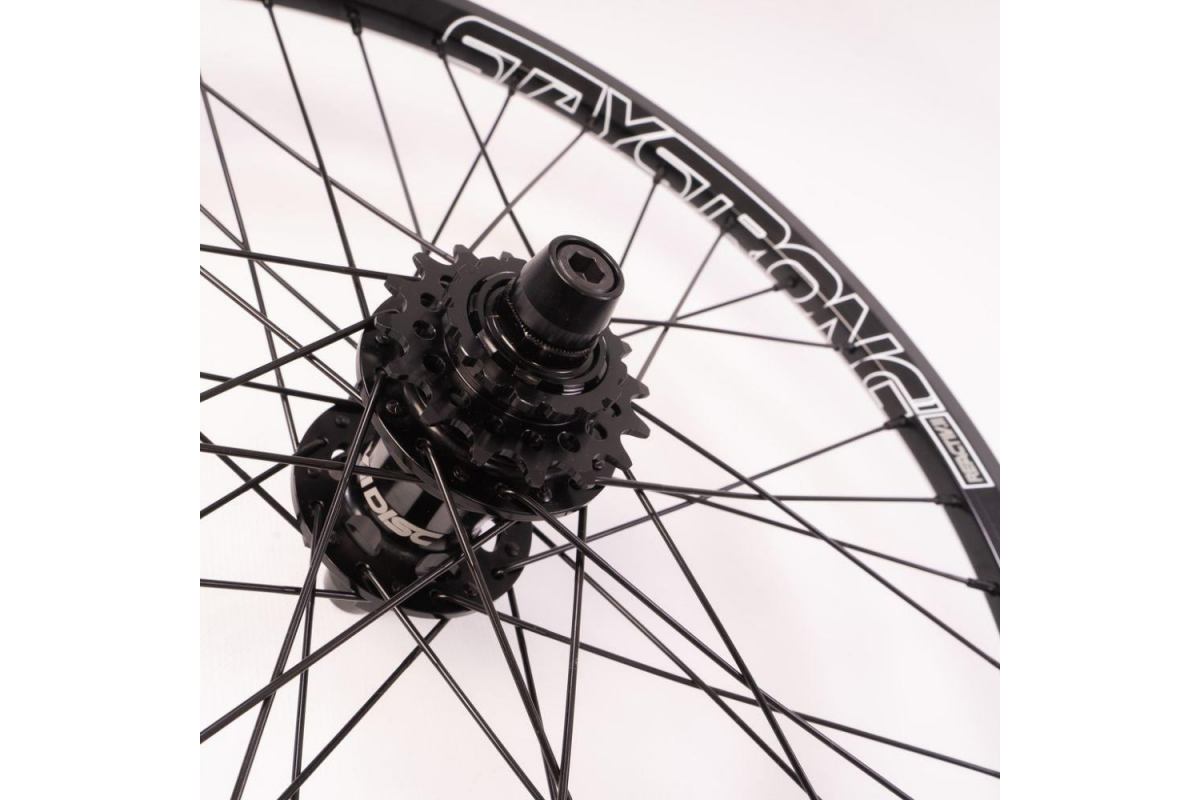 5_paire-de-roues-stay-strong-disc-reactiv-race-v2-20x150-black