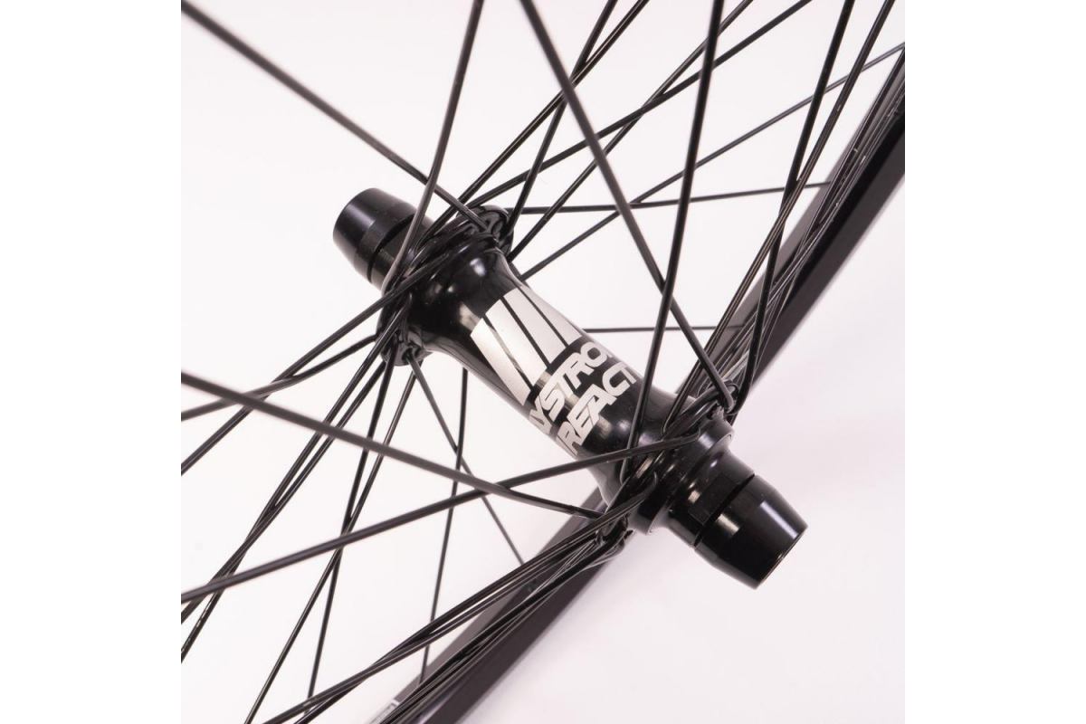 8_paire-de-roues-stay-strong-disc-reactiv-race-v2-20x150-black
