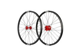 0_roues-20-451-pride-control-v1-red-10mm-helium-m21-disque