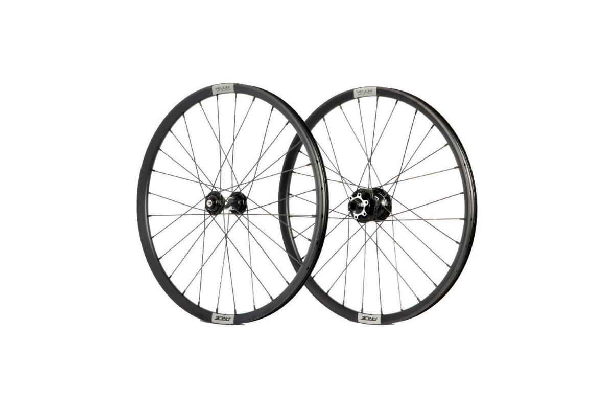 0_roues-20-451-pride-control-v2-black-15mm-helium-m21-disque