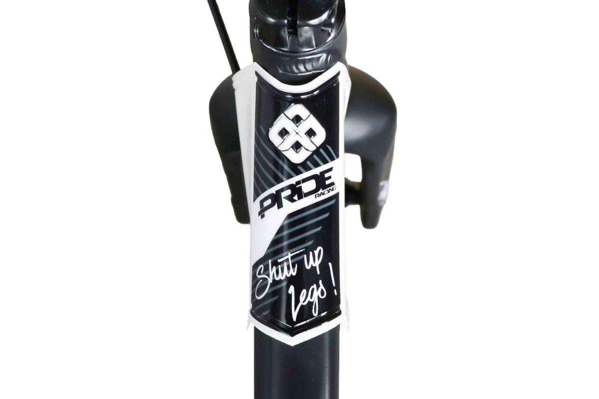 3_plaque-de-cadre-pride-black