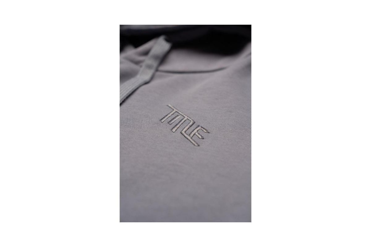 1_sweat-a-capuche-title-faded-blue