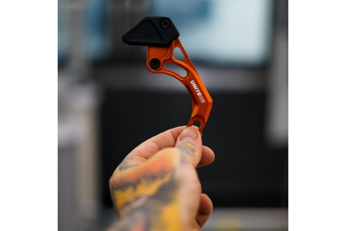 8_compact-guide-v2-unite