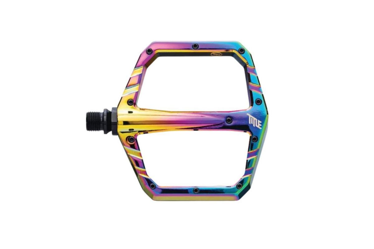 0_pedales-title-connect-oil-slick